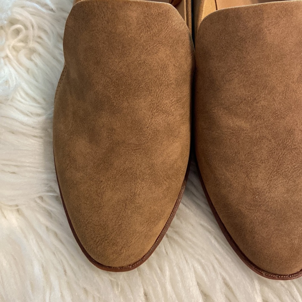 Indigo Women's Tan Loafers size 8 BNWOT color tan see all photos - Picture 3 of 12